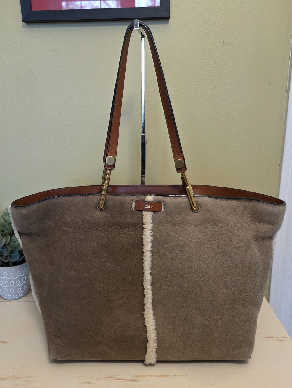 Chloe | Keri Taupe Suede Tote With Shearling Lining
